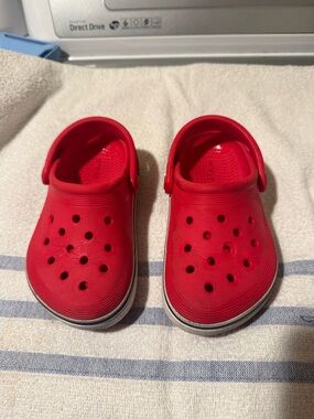 CROCS Kids' Red Vented Clog with Heel Strap
